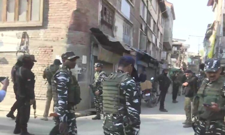 Two terrorist attacks in Kashmir, Lal Chowk was targeted, CRPF jawan martyred, firing in Pulwama