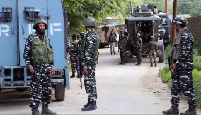 Encounter between terrorists and security forces in Jammu and Kashmir's Baramulla